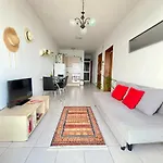 F2 - Lovely Two Bedrooms Flat Sea View, St Julians 아파트 Saint Julian's
