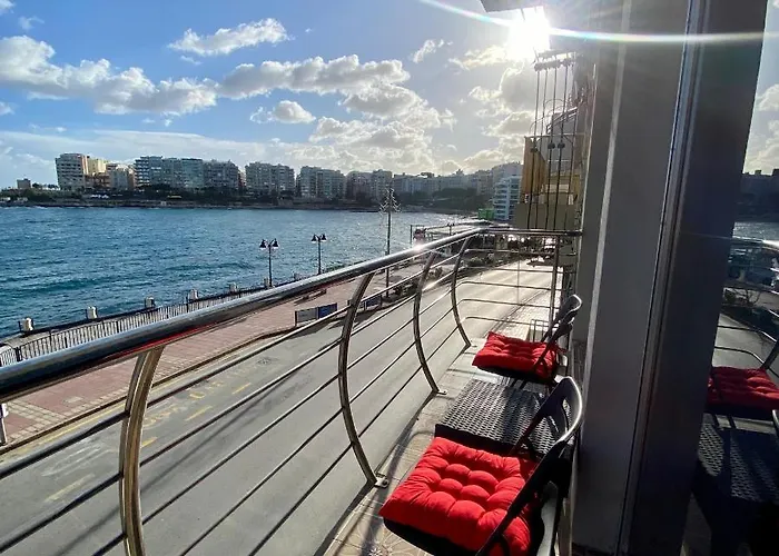 F2 - Lovely Two Bedrooms Flat Sea View, St Julians Saint Julian's